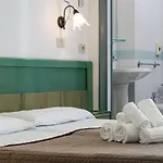 Hotel Esedra 3*