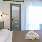 Esedra فندق 3*