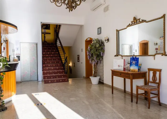 艾斯德拉酒店 里米尼