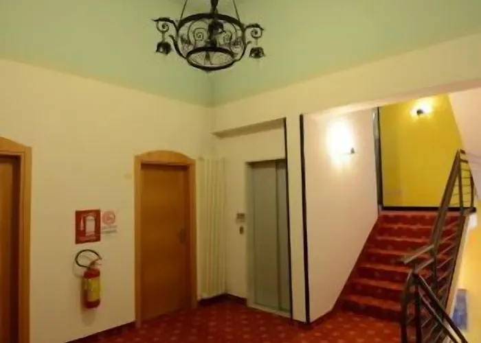 艾斯德拉酒店 3* 里米尼