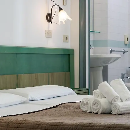 Otel Esedra 3*