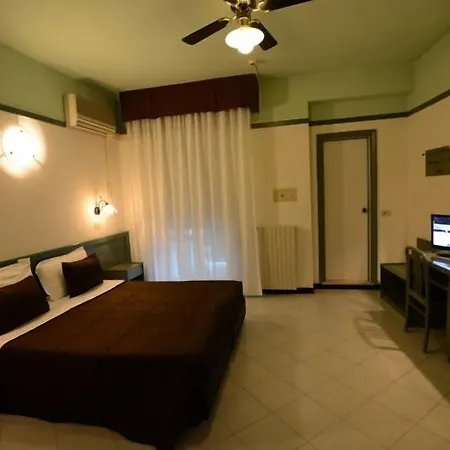 Otel Esedra 3*